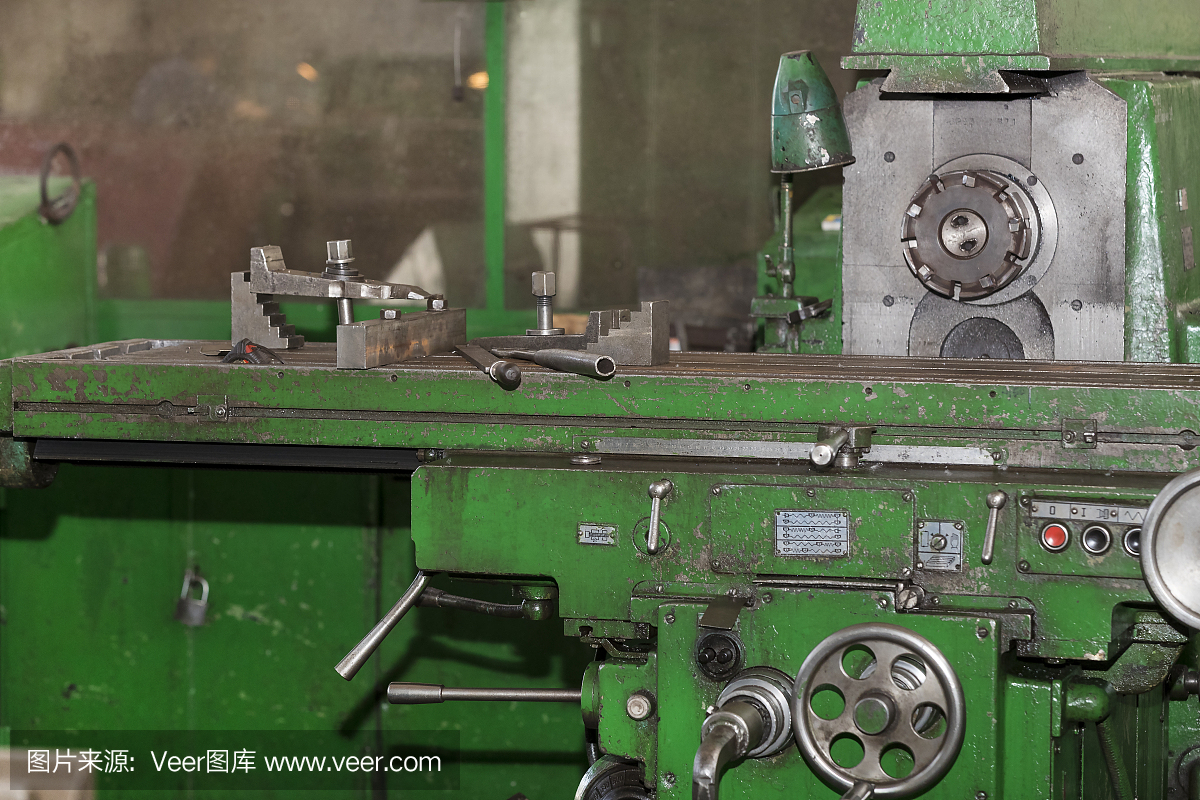 金屬加工機械和工作機制