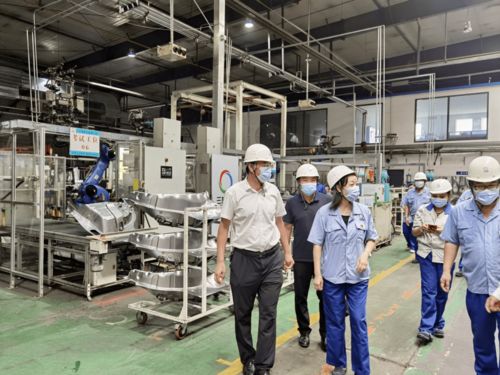 走基層 下車間 進班組 摸實情 長春市機械制造業工會扎實有序開展蹲點調研工作